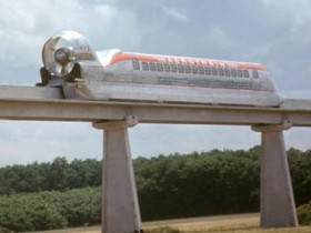 法国昙花一现的飞行无轨列车