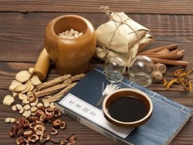 自古而今中国人病了一直吃中草药,国外人古时候病了拿什么当药?