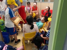 又有学校误开紫外线灯,问题不在误开而是完全不该存在